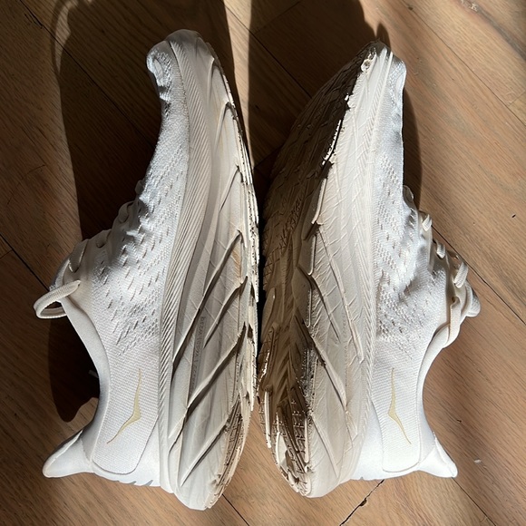 Hoka One One Shoes Hoka Clifton 8 Egg Nog Mens Size 5 Poshmark